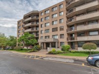 À louer à Ahuntsic – Superbe Condo 5 1/2 à 5 m du métro Crémazie À louer à Ahuntsic – Superbe Condo 5 1/2 à 5 m du métro Crémazie